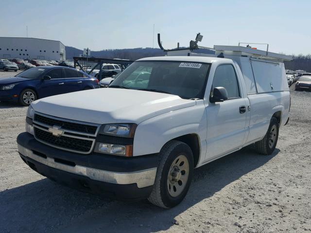 1GCEC14X77Z147254 - 2007 CHEVROLET SILVERADO WHITE photo 2