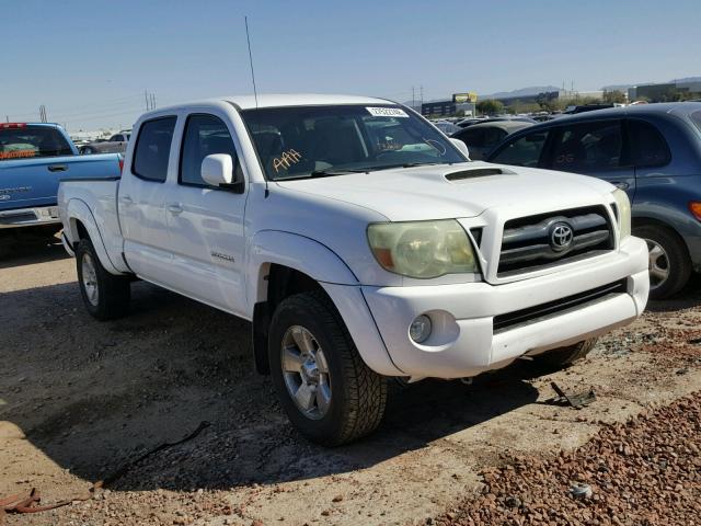 3TMKU72N76M009136 - 2006 TOYOTA TACOMA DOU WHITE photo 1