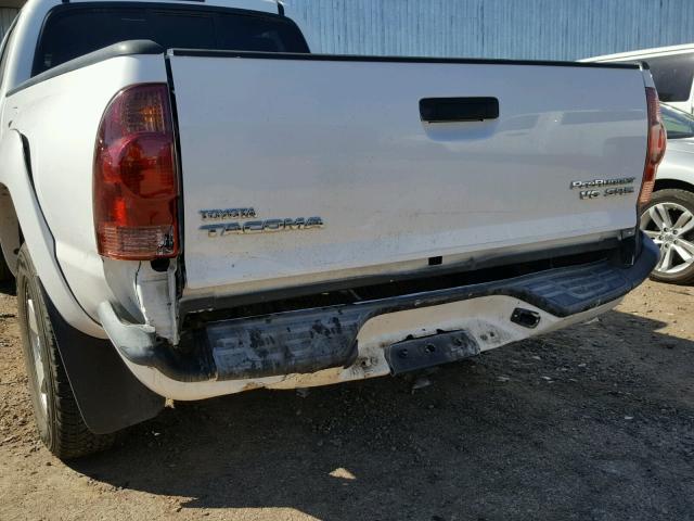 3TMKU72N76M009136 - 2006 TOYOTA TACOMA DOU WHITE photo 9