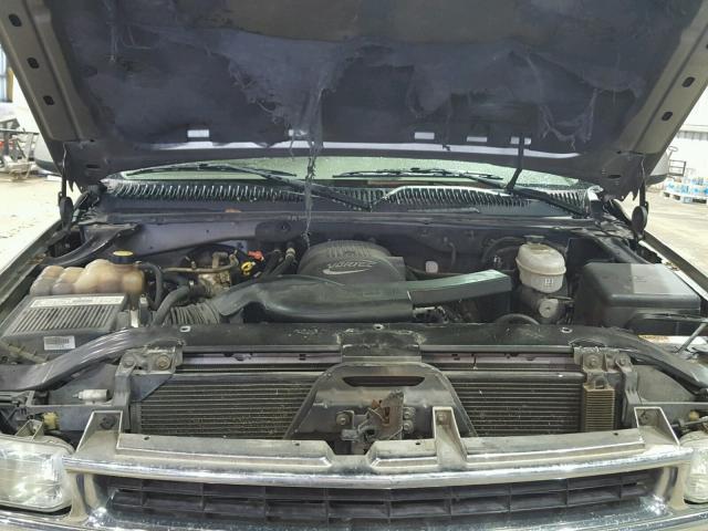 1GNEC16Z53J243611 - 2003 CHEVROLET SUBURBAN C TAN photo 7