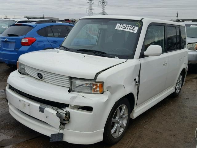 JTLKT324764039210 - 2006 TOYOTA SCION XB WHITE photo 2