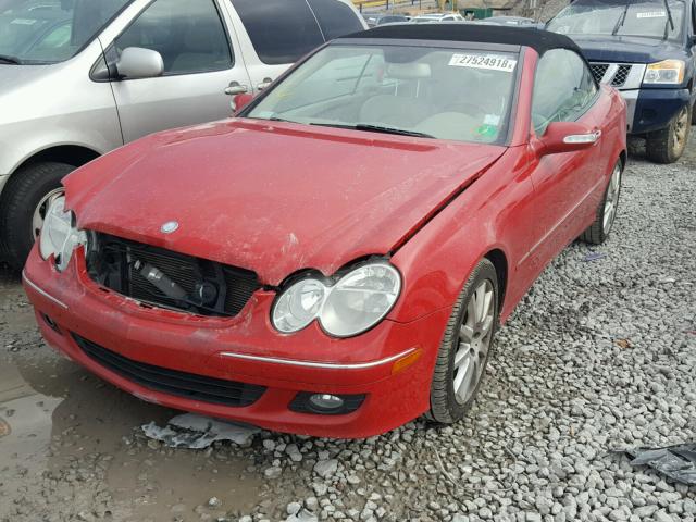 WDBTK56FX7T078745 - 2007 MERCEDES-BENZ CLK 350 RED photo 2