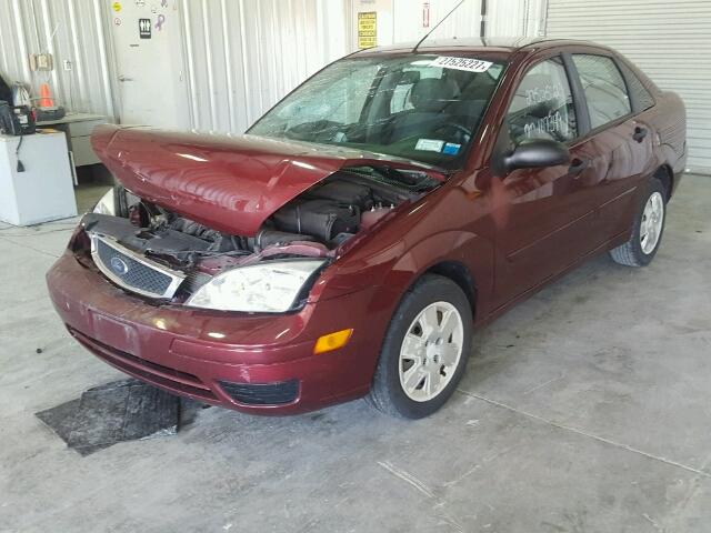 1FAFP34N27W320155 - 2007 FORD FOCUS MAROON photo 2