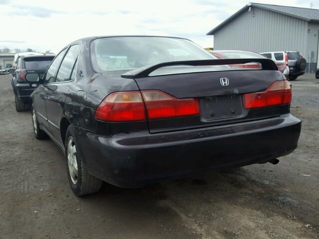 1HGCG6675XA118261 - 1999 HONDA ACCORD EX MAROON photo 3