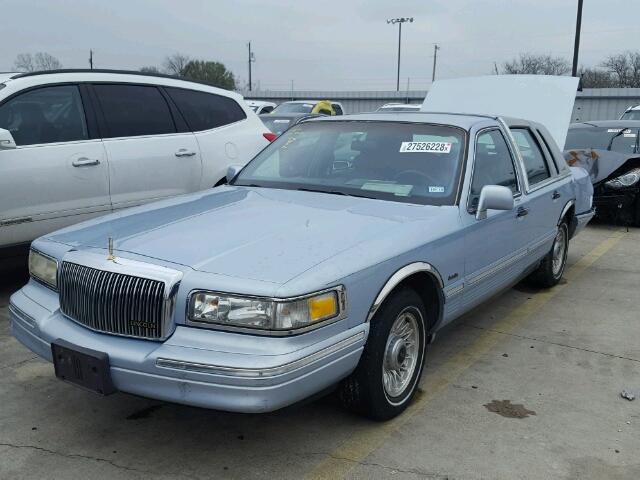 1LNLM81W3VY613026 - 1997 LINCOLN TOWN CAR E BLUE photo 2