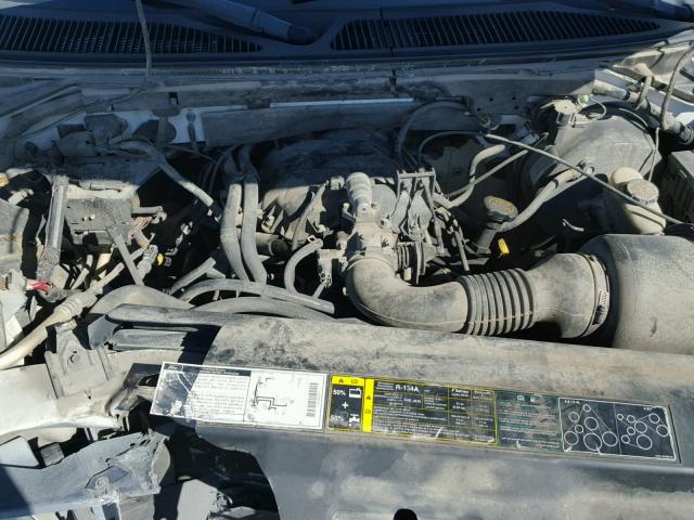 1FTRF17212NB44620 - 2002 FORD F150 WHITE photo 7