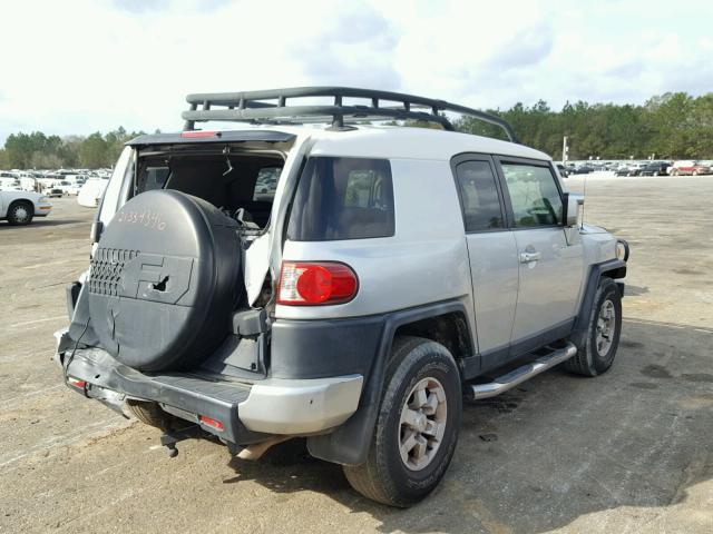 JTEZU11F770014391 - 2007 TOYOTA FJ CRUISER SILVER photo 4