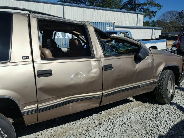 3GKEC16KXSG504327 - 1995 GMC SUBURBAN C TAN photo 10