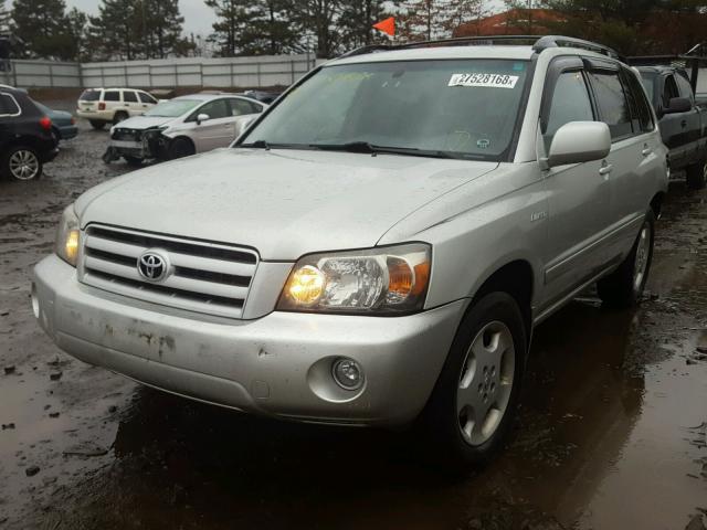 JTEEP21A940066956 - 2004 TOYOTA HIGHLANDER SILVER photo 2