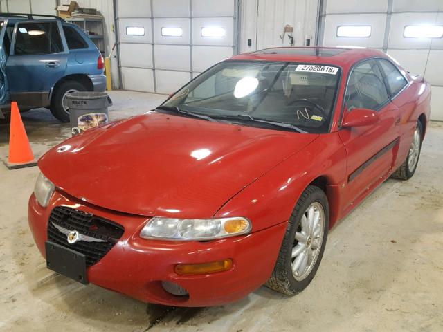 4C3AU52N6YE022634 - 2000 CHRYSLER SEBRING LX RED photo 2