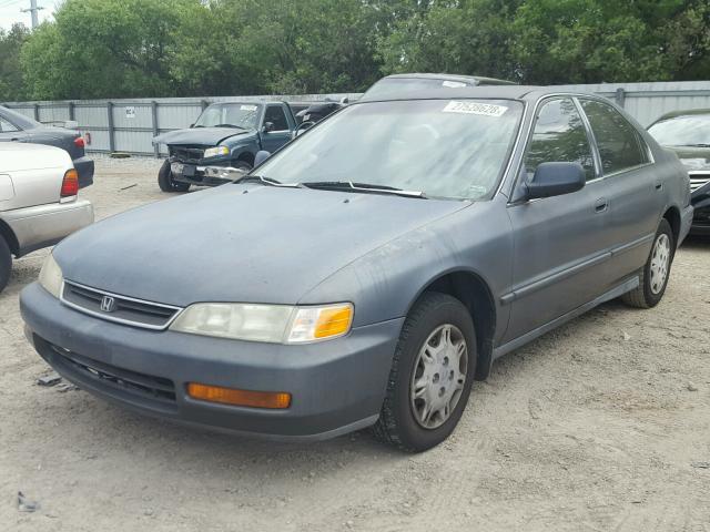 1HGCD5684VA148201 - 1997 HONDA ACCORD VAL GREEN photo 2