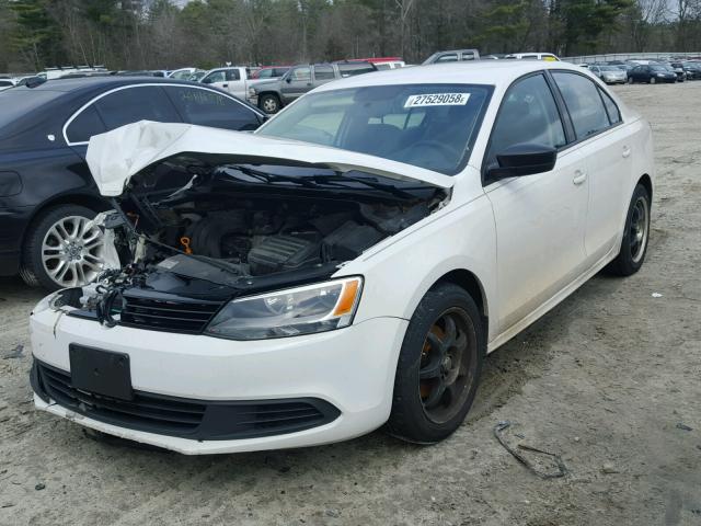 3VW2K7AJ8BM117454 - 2011 VOLKSWAGEN JETTA BASE WHITE photo 2