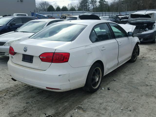 3VW2K7AJ8BM117454 - 2011 VOLKSWAGEN JETTA BASE WHITE photo 4