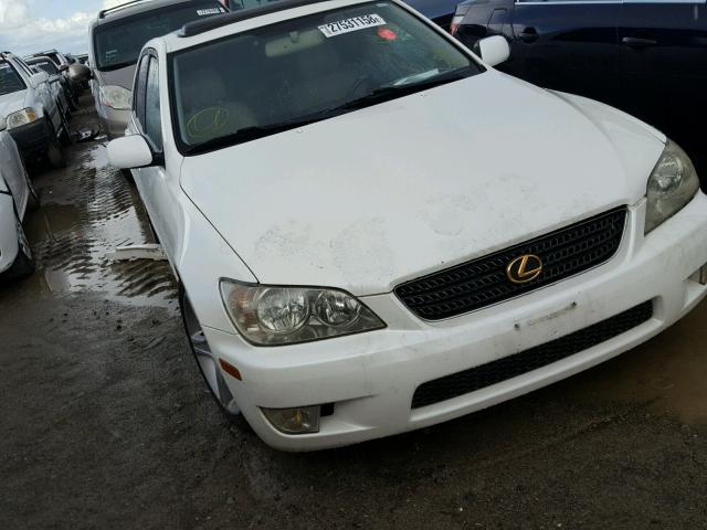 JTHBD192320048603 - 2002 LEXUS IS 300 WHITE photo 1