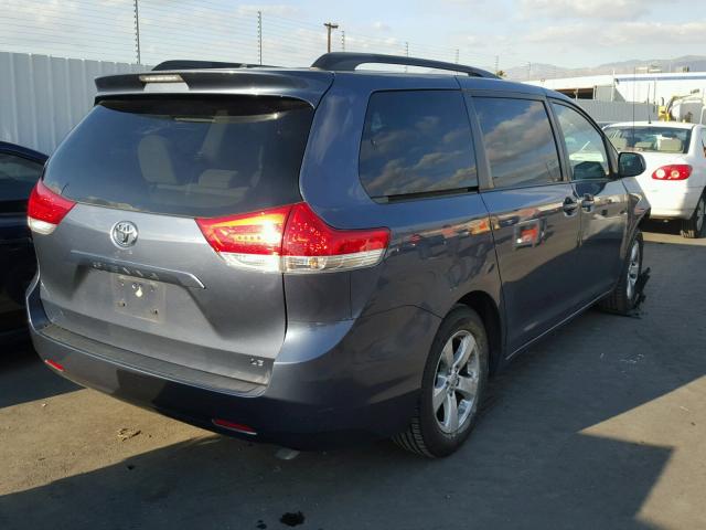 5TDKK3DC1DS373902 - 2013 TOYOTA SIENNA LE BLUE photo 4