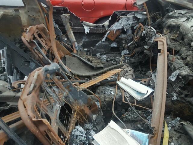 WBAEH73475B192810 - 2005 BMW 645 CI AUT GRAY photo 5