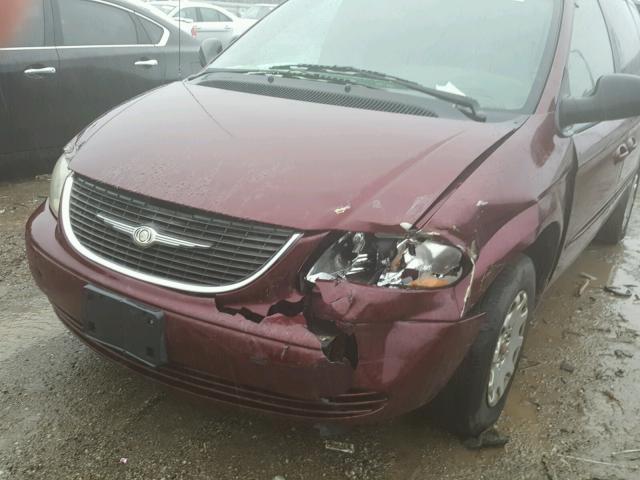 2C8GP44352R606245 - 2002 CHRYSLER TOWN & COU MAROON photo 9