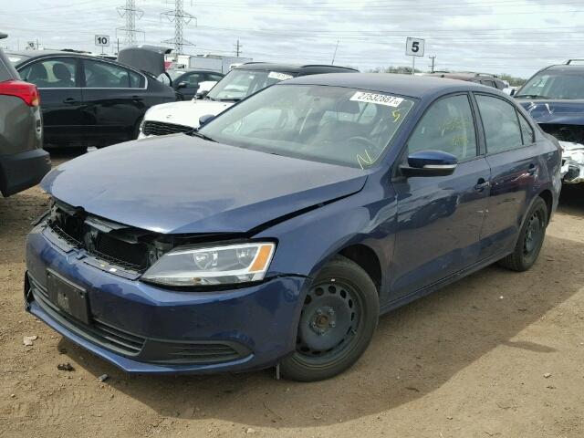 3VWD17AJ4EM299489 - 2014 VOLKSWAGEN JETTA BLUE photo 2