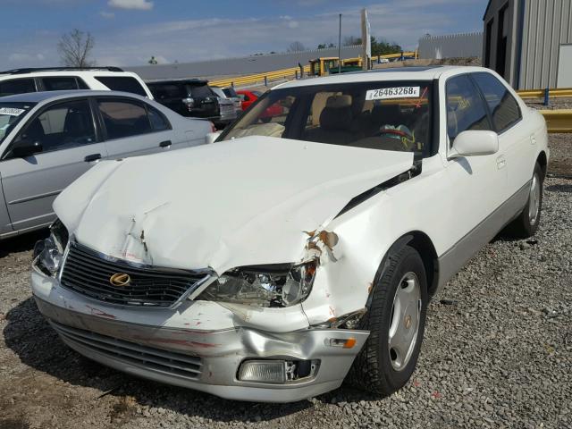 JT8BH28F9X0155421 - 1999 LEXUS LS 400 WHITE photo 2