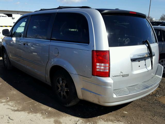 2A8HR54PX8R795565 - 2008 CHRYSLER TOWN & COU SILVER photo 3