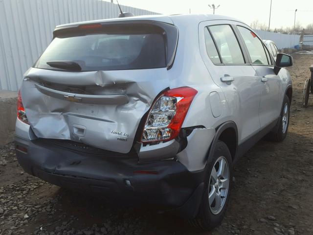 3GNCJNSB8GL262939 - 2016 CHEVROLET TRAX LS SILVER photo 4