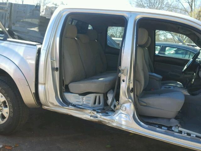 3TMLU42N86M006474 - 2006 TOYOTA TACOMA DOU SILVER photo 9