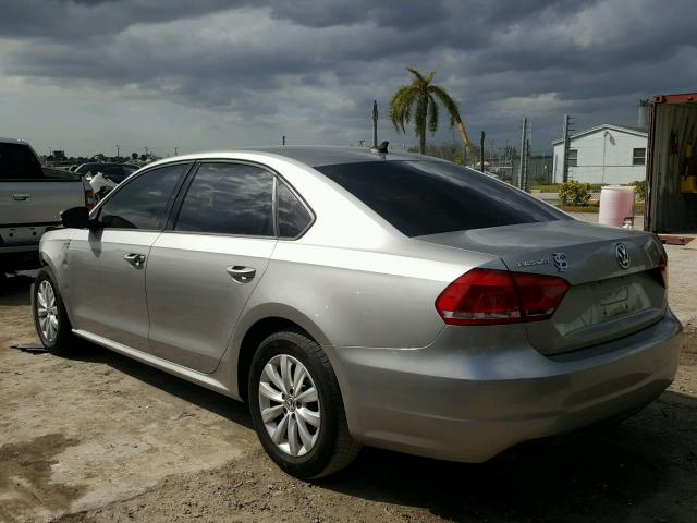 1VWAT7A35EC066043 - 2014 VOLKSWAGEN PASSAT S SILVER photo 3