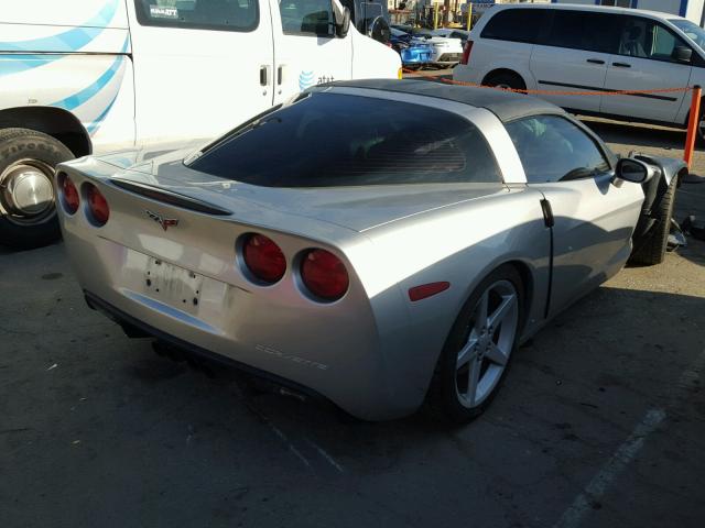 1G1YY26U065101707 - 2006 CHEVROLET CORVETTE SILVER photo 4