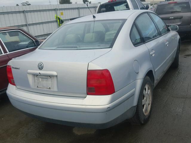 WVWAC63B81P047068 - 2001 VOLKSWAGEN PASSAT GLS GRAY photo 4