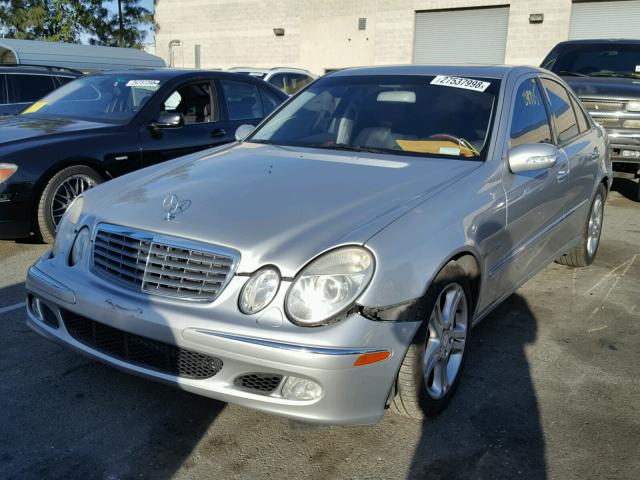 WDBUF70J93A144368 - 2003 MERCEDES-BENZ E 500 SILVER photo 2