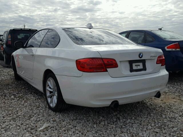 WBAKF9C57BE261633 - 2011 BMW 335 XI WHITE photo 3