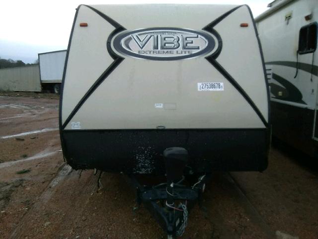 4X4TVBA2XG4105975 - 2016 WILDWOOD 5TH WHEEL Կրեմագույն լուսանկար 2