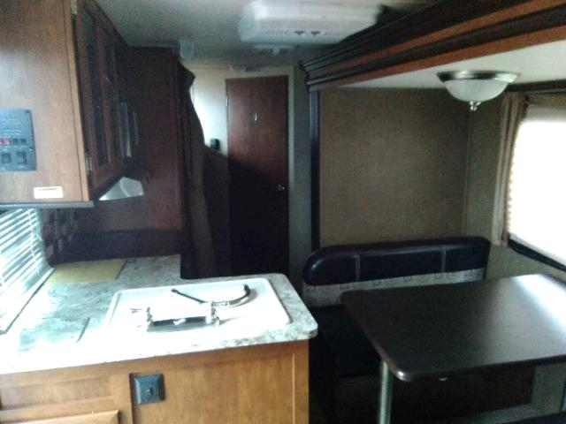 4X4TVBA2XG4105975 - 2016 WILDWOOD 5TH WHEEL CREAM photo 7