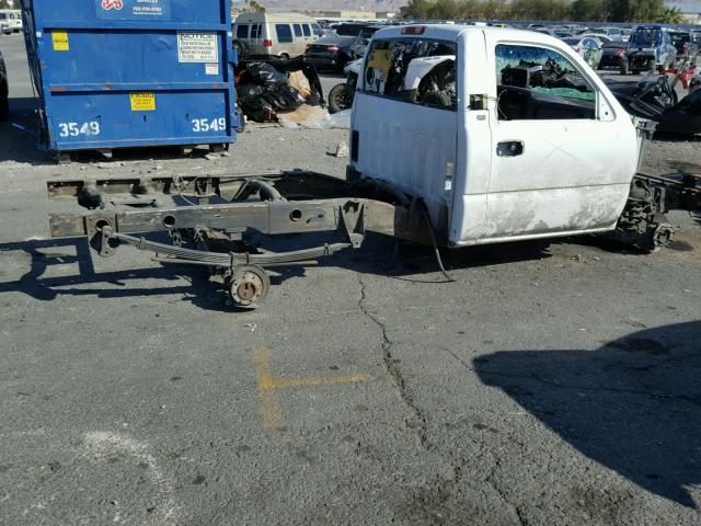 1GCGC24U0YZ338388 - 2000 CHEVROLET SILVERADO WHITE photo 10