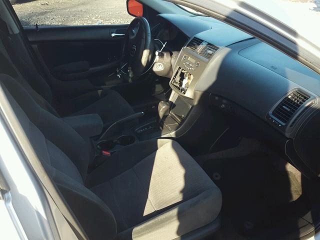 1HGCM56485A185099 - 2005 HONDA ACCORD LX SILVER photo 5