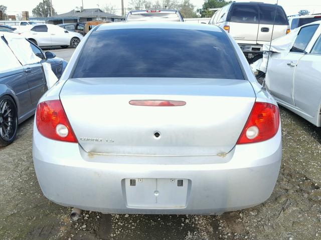 1G1AK58F387316458 - 2008 CHEVROLET COBALT LS SILVER photo 9