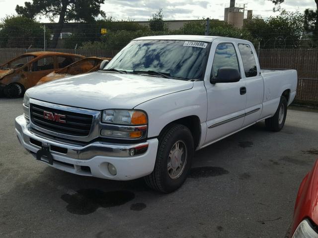 1GTEC19V03E182940 - 2003 GMC NEW SIERRA WHITE photo 2