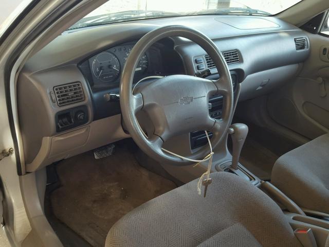 1Y1SK5289YZ428641 - 2000 CHEVROLET GEO PRIZM 银色 照片 9