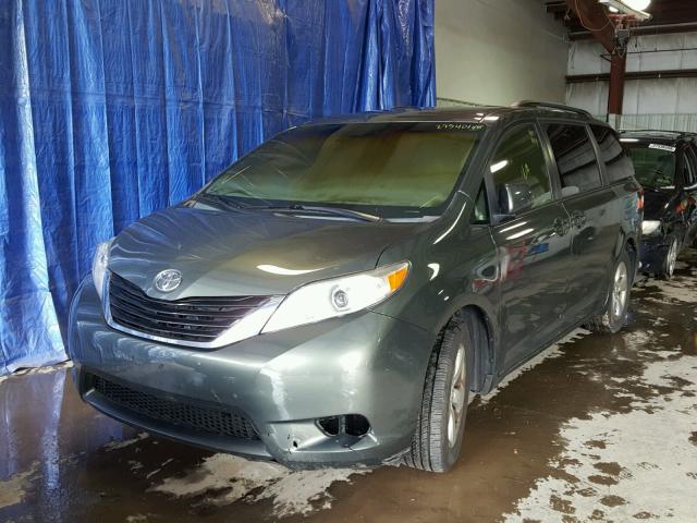 5TDKK3DC6BS092479 - 2011 TOYOTA SIENNA LE GREEN photo 2