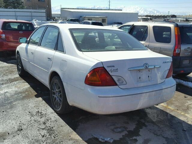 4T1BF28B92U262888 - 2002 TOYOTA AVALON XL WHITE photo 3