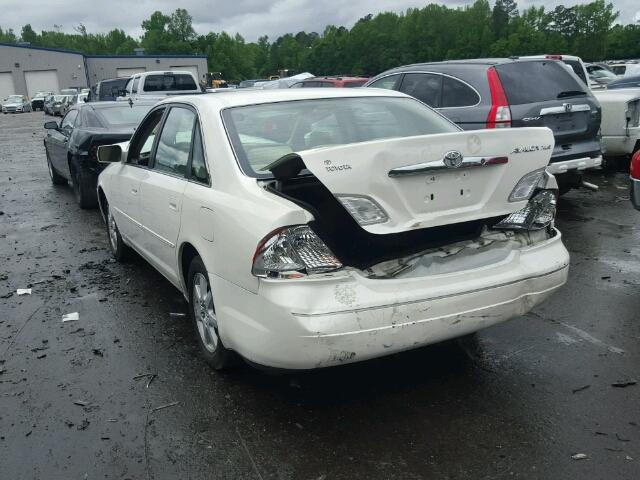 4T1BF28B1YU072673 - 2000 TOYOTA AVALON WHITE photo 3