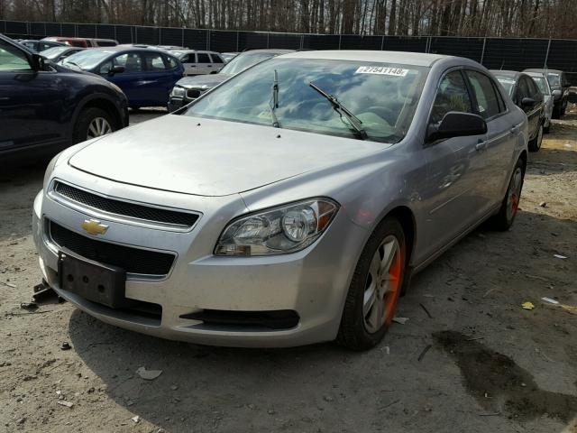 1G1ZB5EB0AF316496 - 2010 CHEVROLET MALIBU LS Gümüş foto 2