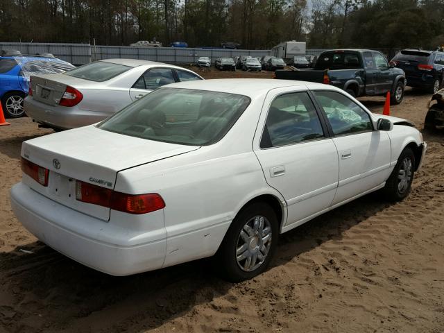 4T1BG22K3YU955664 - 2000 TOYOTA CAMRY CE WHITE photo 4