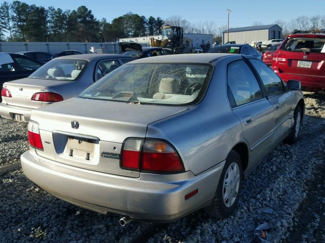 1HGCD5683TA135324 - 1996 HONDA ACCORD DX GOLD photo 4