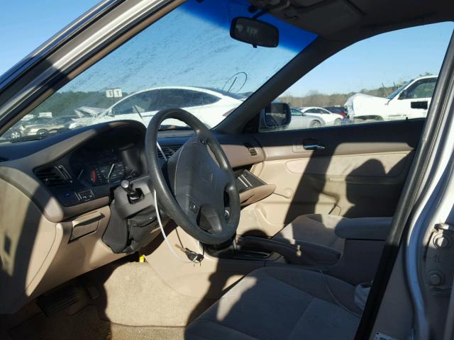 1HGCD5683TA135324 - 1996 HONDA ACCORD DX GOLD photo 5