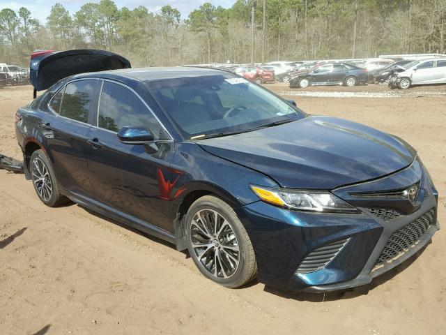 4T1B11HK7JU572352 - 2018 TOYOTA CAMRY L GREEN photo 1