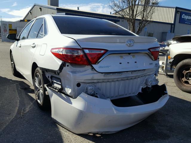 4T1BF1FKXHU383791 - 2017 TOYOTA CAMRY LE WHITE photo 3