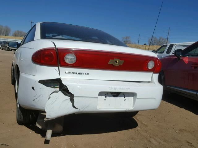 1G1JF12F657176567 - 2005 CHEVROLET CAVALIER L WHITE photo 9