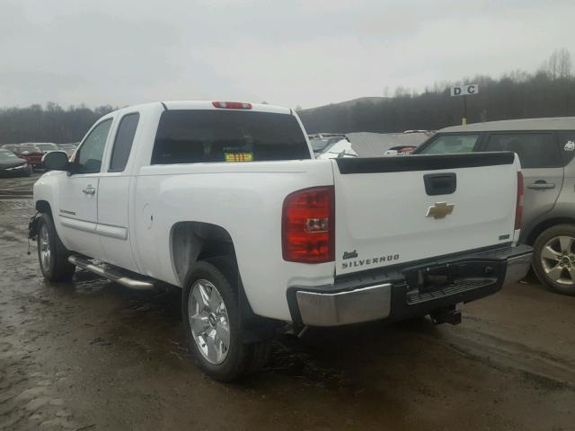 1GCRCSE0XBZ228752 - 2011 CHEVROLET SILVERADO WHITE photo 3