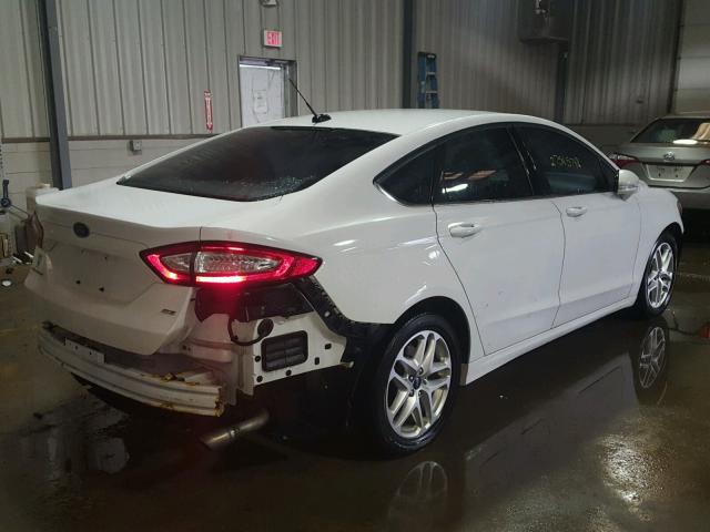 1FA6P0H74E5378362 - 2014 FORD FUSION SE WHITE photo 4